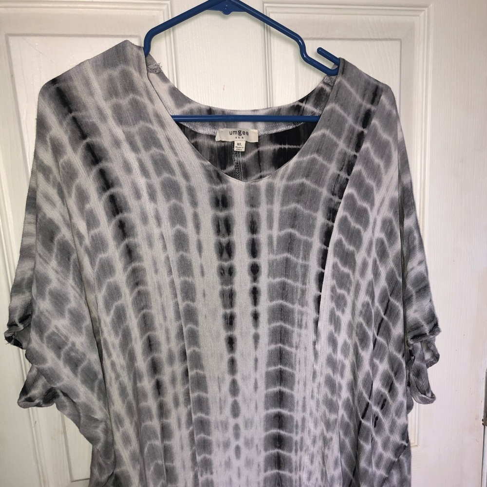 Umgee tie dye blouse